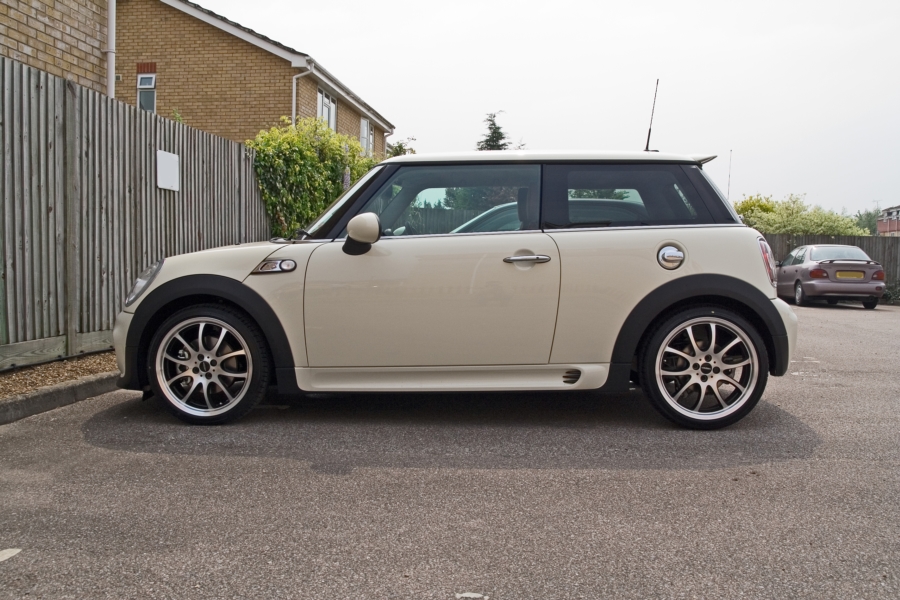 07-04-29_02 - Pepper White R56 MINI.jpg